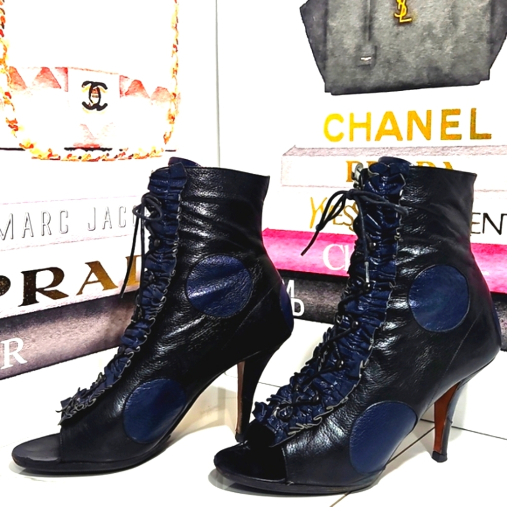 Michel Perry Vintage All Leather Ruffled Lace Up Peep Toe Ankle Booties - Picture 2 of 12